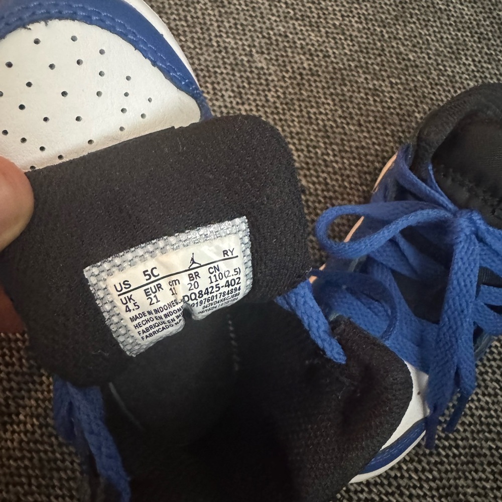 Jordan AJ 1 Mid (toddler) - Picture 2 of 6